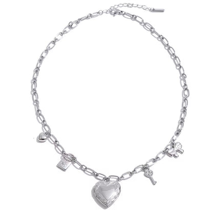 Corazón de la Suerte Locket